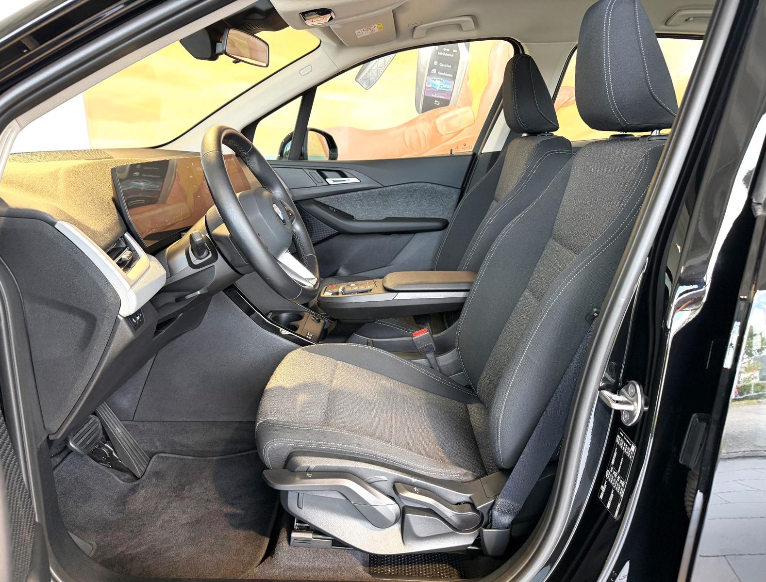 BMW 218i Active Tourer LED+NAVI+TEM+SITZHZ+el.Heckkl