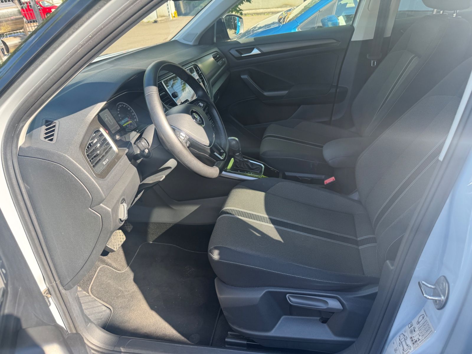 Fahrzeugabbildung Volkswagen T-Roc Style LED+Kamera+Navi+LANE+ACC