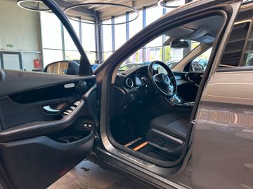 MYAUTOCENTER – Gebraucht- und Jahreswagen mit Werkstattservice in Pfaffenhofen Mercedes-Benz GLC *TÜVSERVICE NEU*TEMPO*AHK*SitzHZ*NAV*PDC*