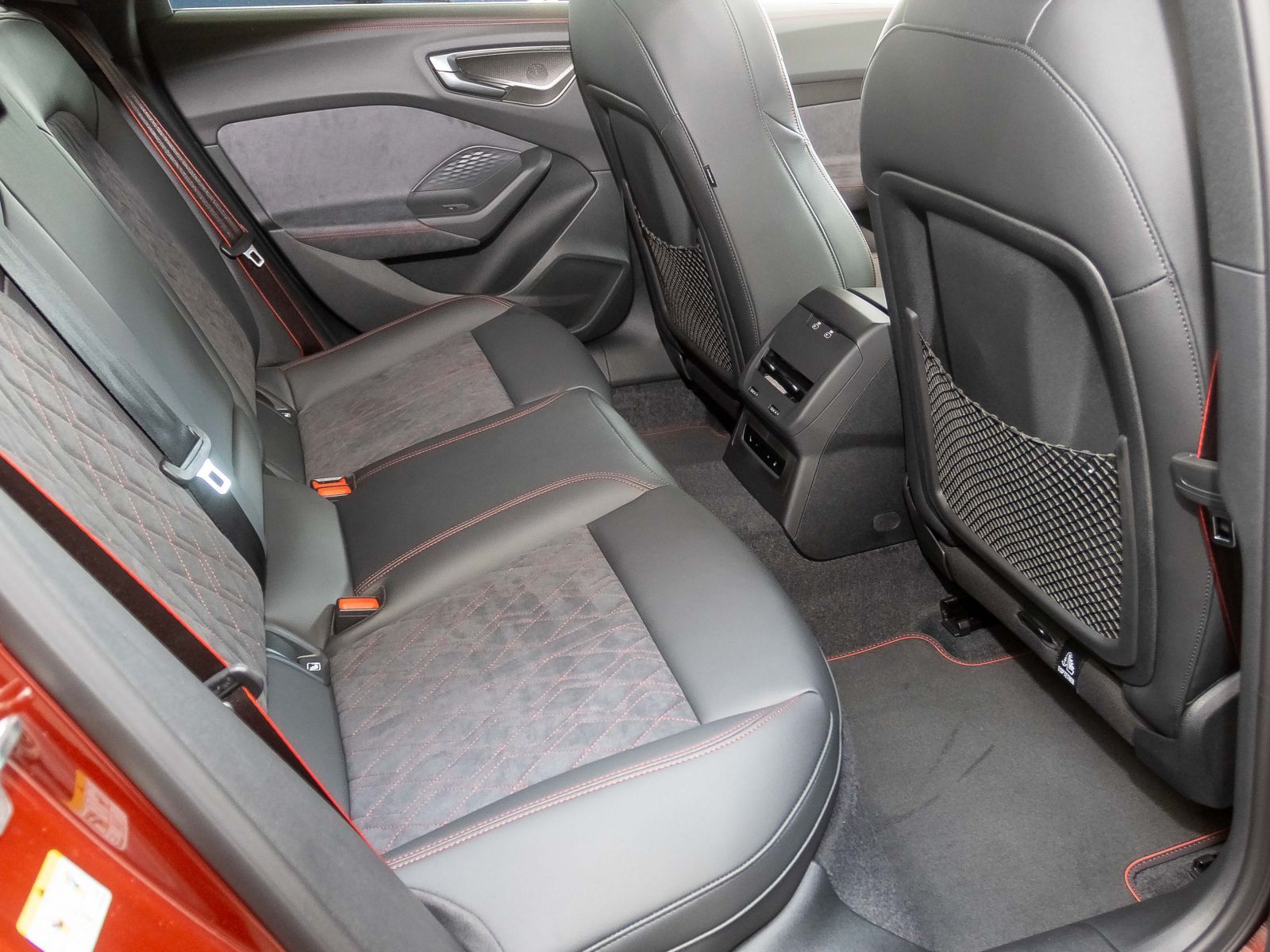 Audi S5 - Bild 17