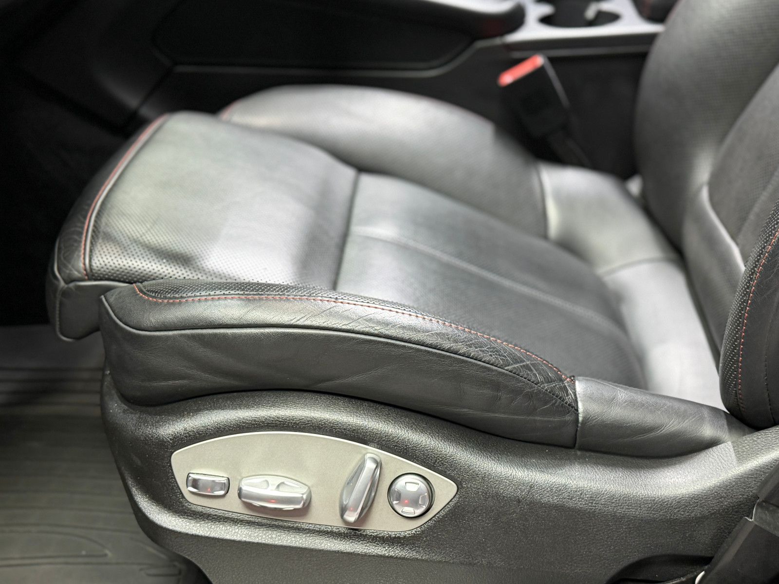 Fahrzeugabbildung Porsche Porsche Macan GTS |BOSE|360°|SITZBELÜFTUNG