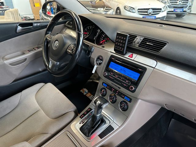 Volkswagen Passat Variant Comfortline *AHK*Klima*SHZ*PDC*