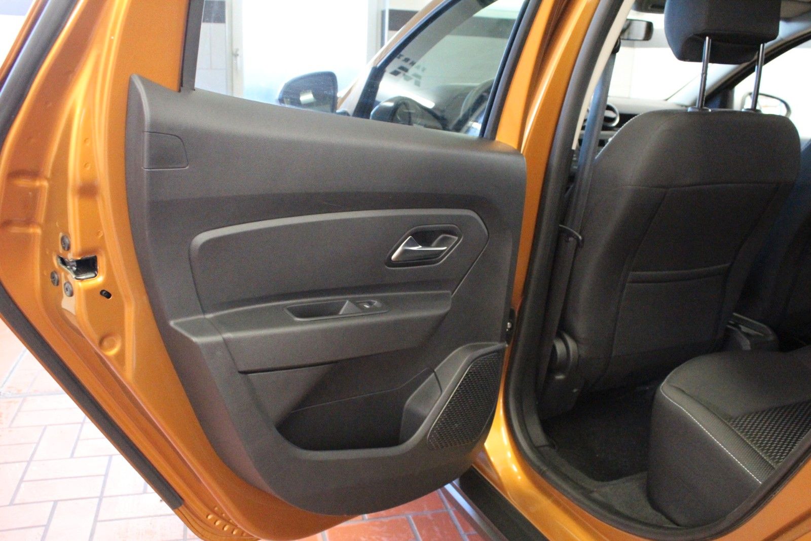 Fahrzeugabbildung Dacia Duster TCe 100 ECO-G LPG Comfort*Allwetter