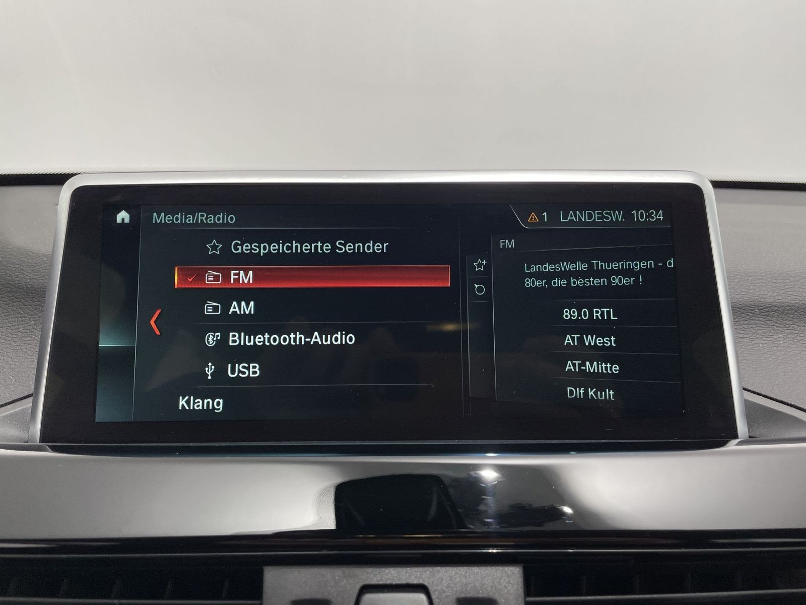 BMW X1 sDrive20i Sport Line NAVI AHK HUD LED Komfort foto 19