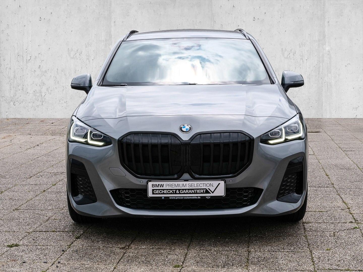 BMW 220i Active Tourer M Sport + DA+ + PA+ + HuD + E