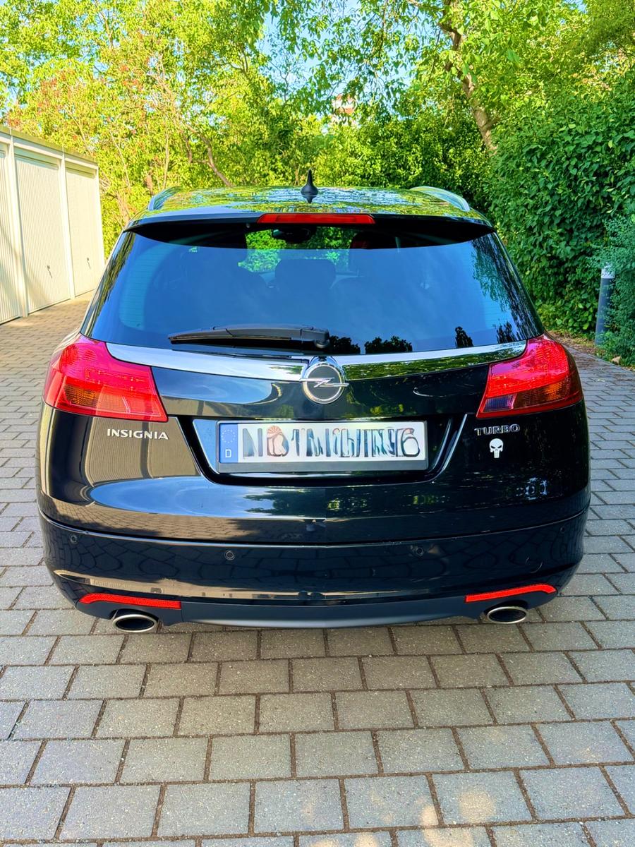 Opel Insignia 2012 — engine 1.998 cm³, 220 HP (162kW)