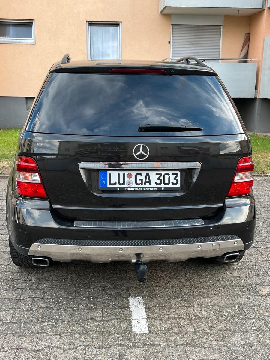 Mercedes-Benz ML420 2007 — вигляд ззаду