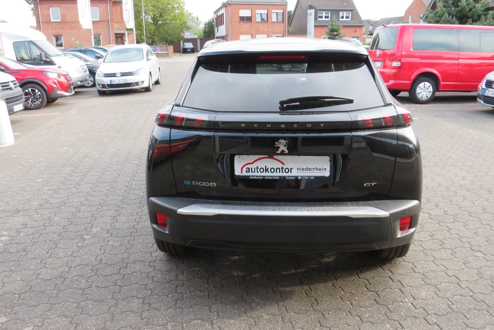 Fahrzeugabbildung Peugeot 2008 e- GT PDC KAMERA NAVI SITZH.