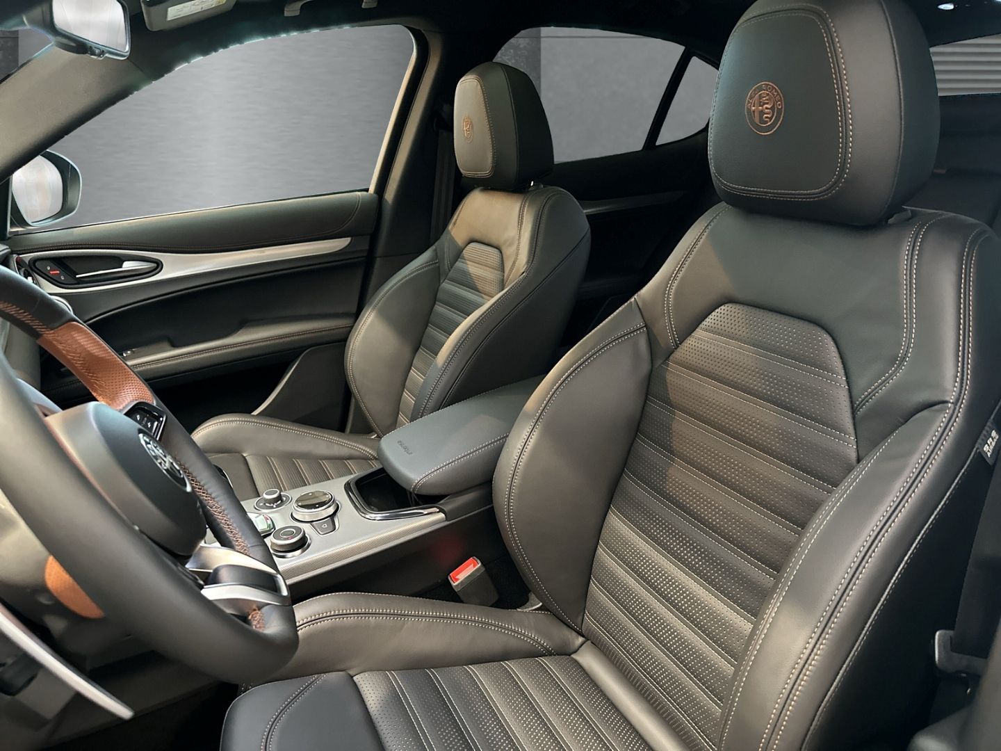 Alfa Romeo Stelvio - Bild 8