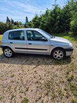 Renault Clio 1,2 60PS - Renault Clio aus 2000: 1.2