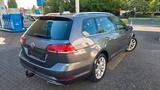 Volkswagen Golf VII1.4-Highline-6G+AHK+LED+LEDER+NAV+TEMPOM - Volkswagen Golf mit Benzin-Antrieb: Kombi, 1.6