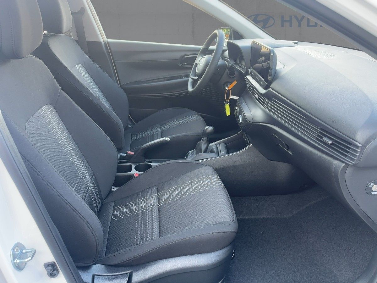 Fahrzeugabbildung Hyundai i20 SELECT CARPLAY*KAMERA*PDC*DAB*BLUETOOTH