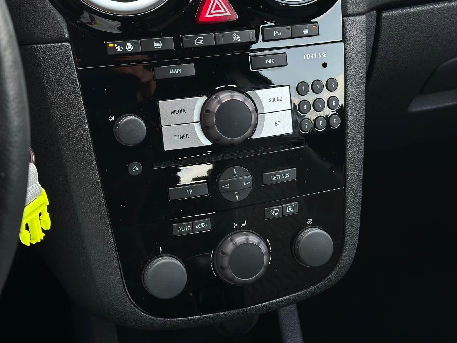 OPEL Corsa 1.4 INNOVATION* SHZ#LH#TEMPO#KLIMA#PDC#BT - Image 13