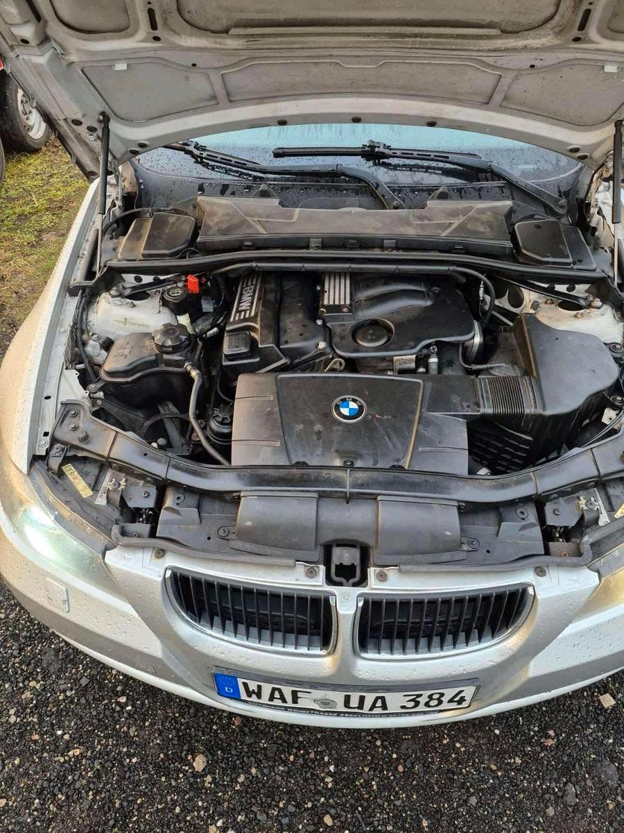 BMW 320 2006 — photo 5