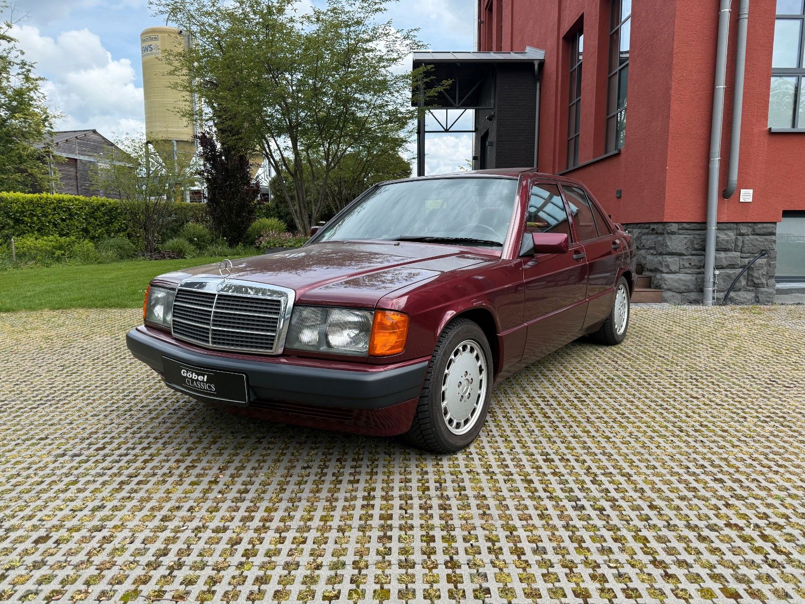 Fahrzeugabbildung Mercedes-Benz 190E 1.8