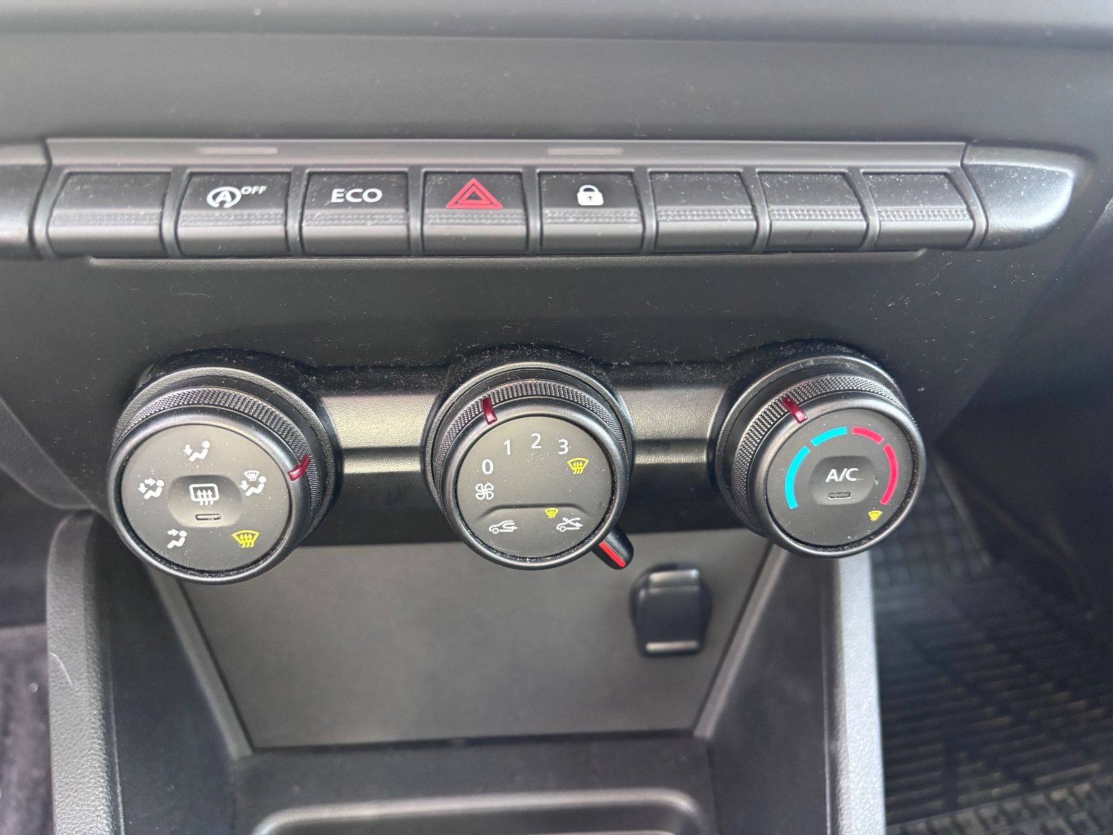 Fahrzeugabbildung Dacia Duster TCe 130