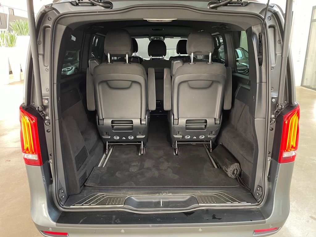 Fahrzeugabbildung Mercedes-Benz V 300 ED/L 4x4 AMG 7 Sitze 2,5tAHK Kühlfach STHZ