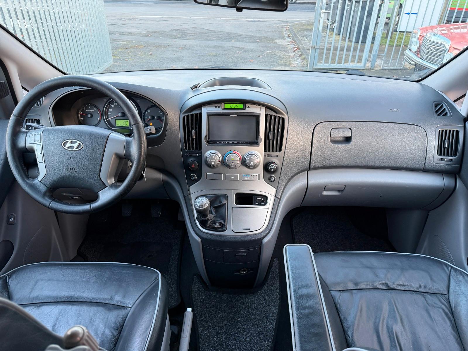 Hyundai H-1 Travel Premium