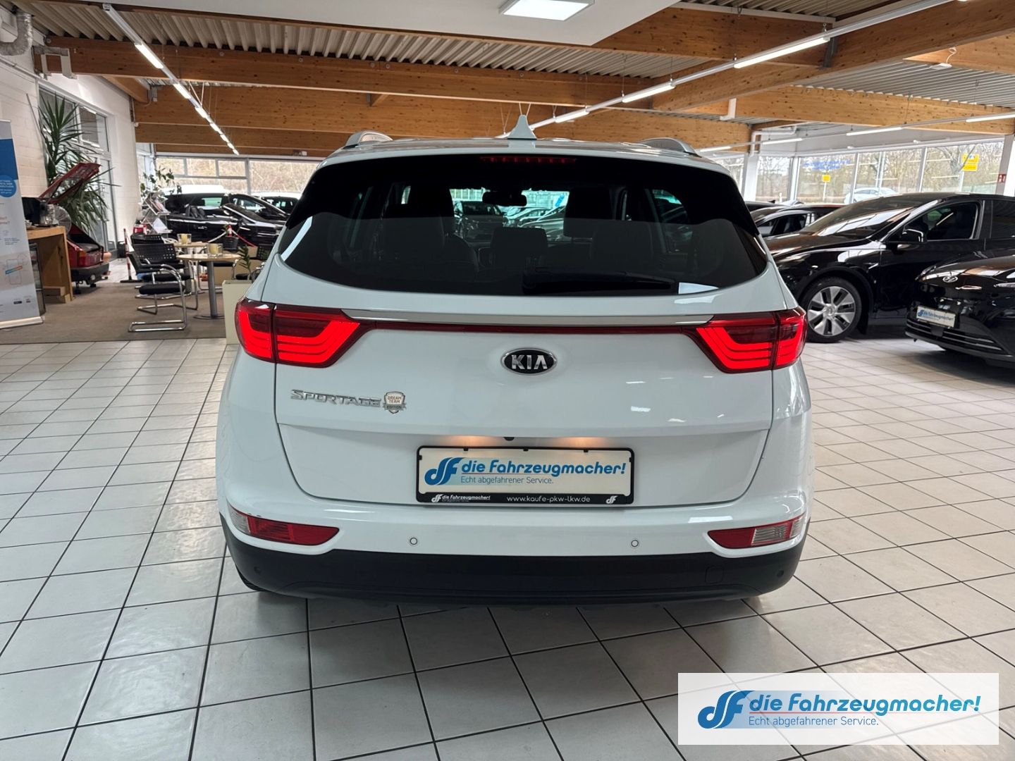 Fahrzeugabbildung Kia Sportage Dream Team 2WD Navi Leder Soundsystem M