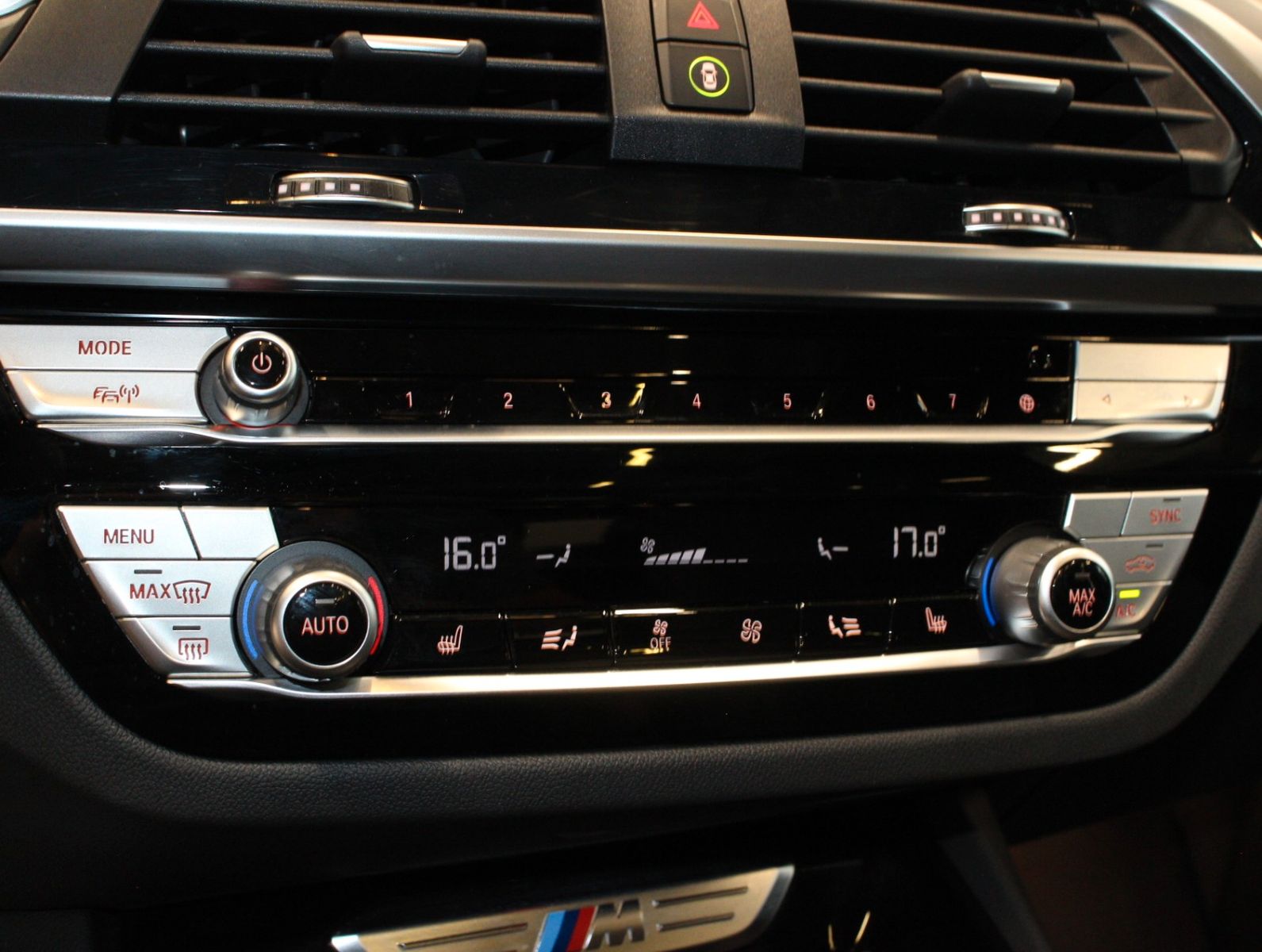 Fahrzeugabbildung BMW X3 M40d xDrive Standhzg.*Pano*LED*el. AHK*VOLL