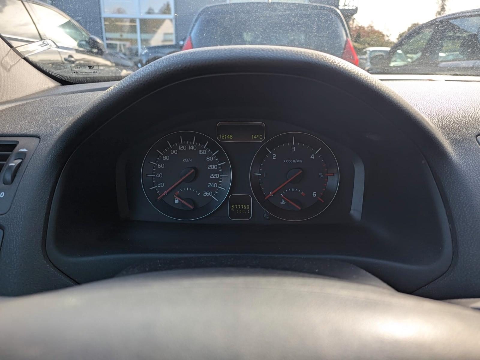 Volvo V50 2011 — photo 6