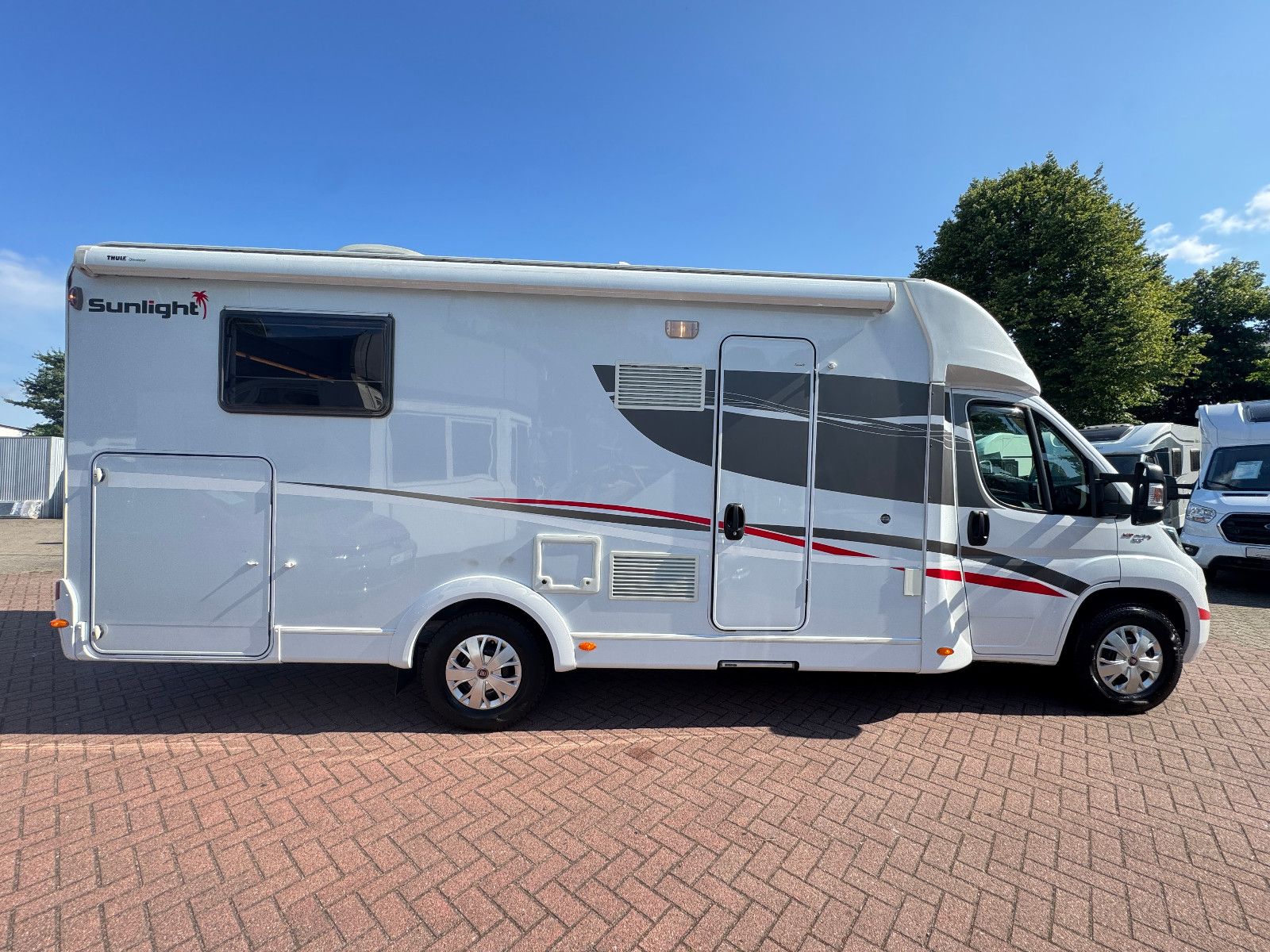 Fahrzeugabbildung Sunlight T 68 FIAT DUCATO NAVI KAMERA SAT TV EB & HUBBETT