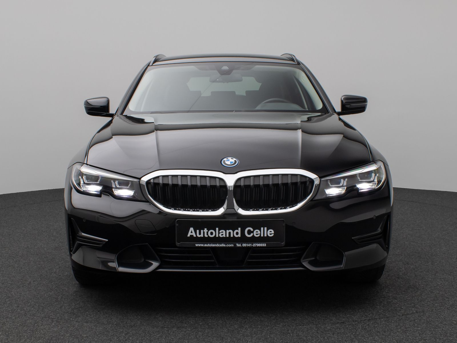 Fahrzeugabbildung BMW 330e Sport Line DAB HiFi WLAN Stop&Go PDC Alarm
