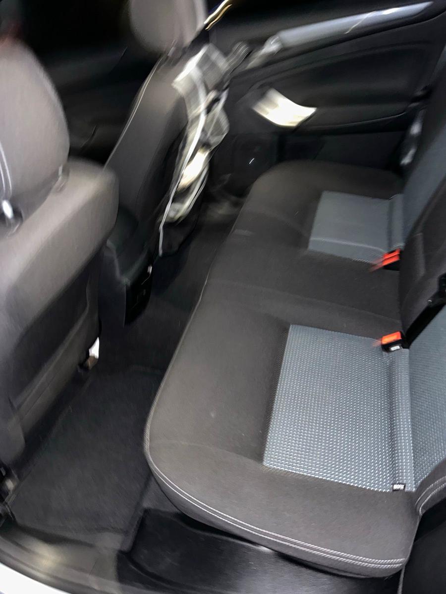 Ford Mondeo 2011 — photo 12