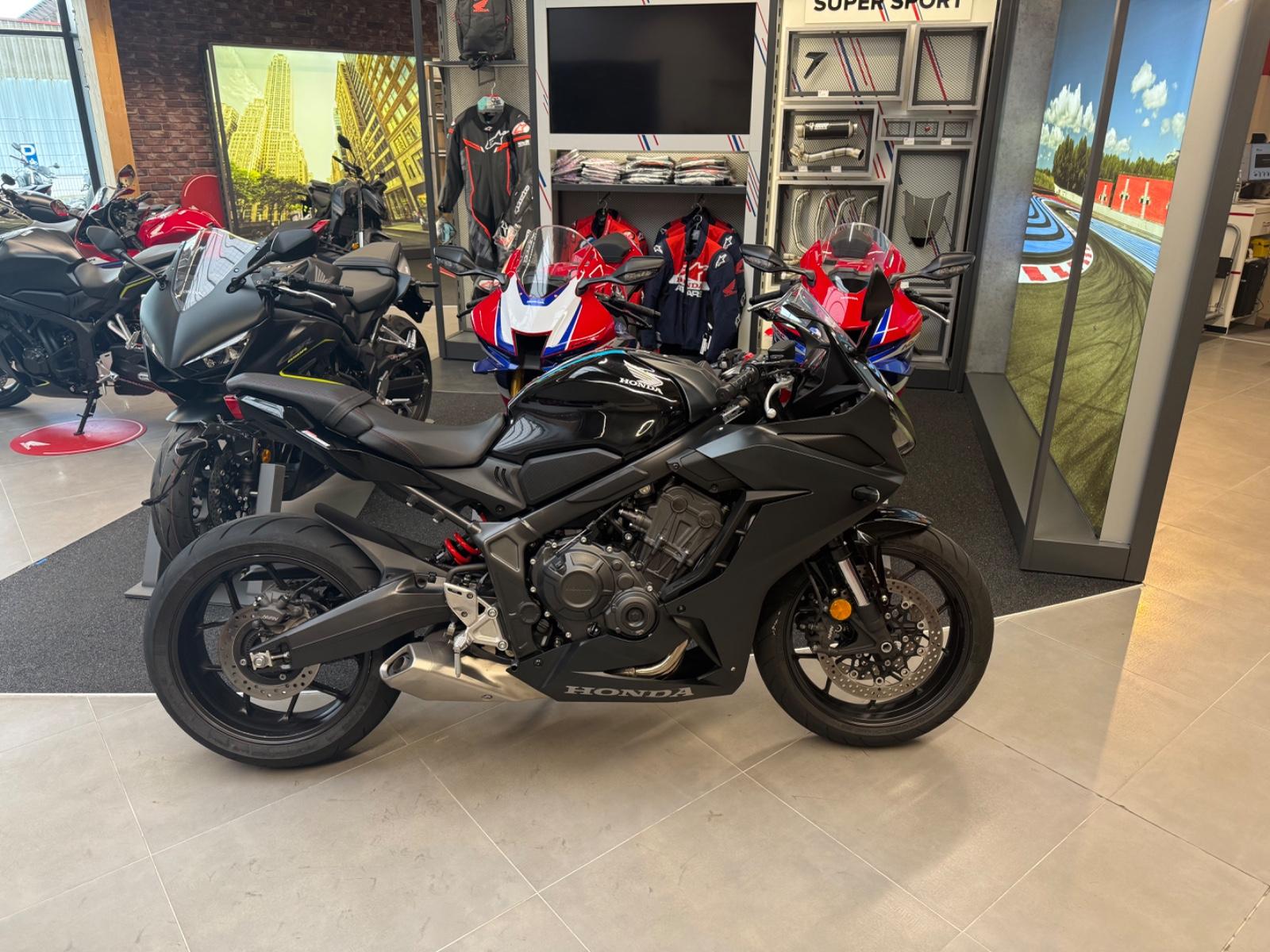 Honda CBR650R *Service und TÜV neu*