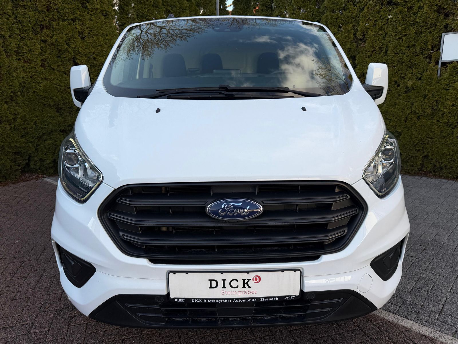 Fahrzeugabbildung Ford Transit Custom 300 L2 3Si+NAVI+SHZ+KAM+DAB+SYNC3