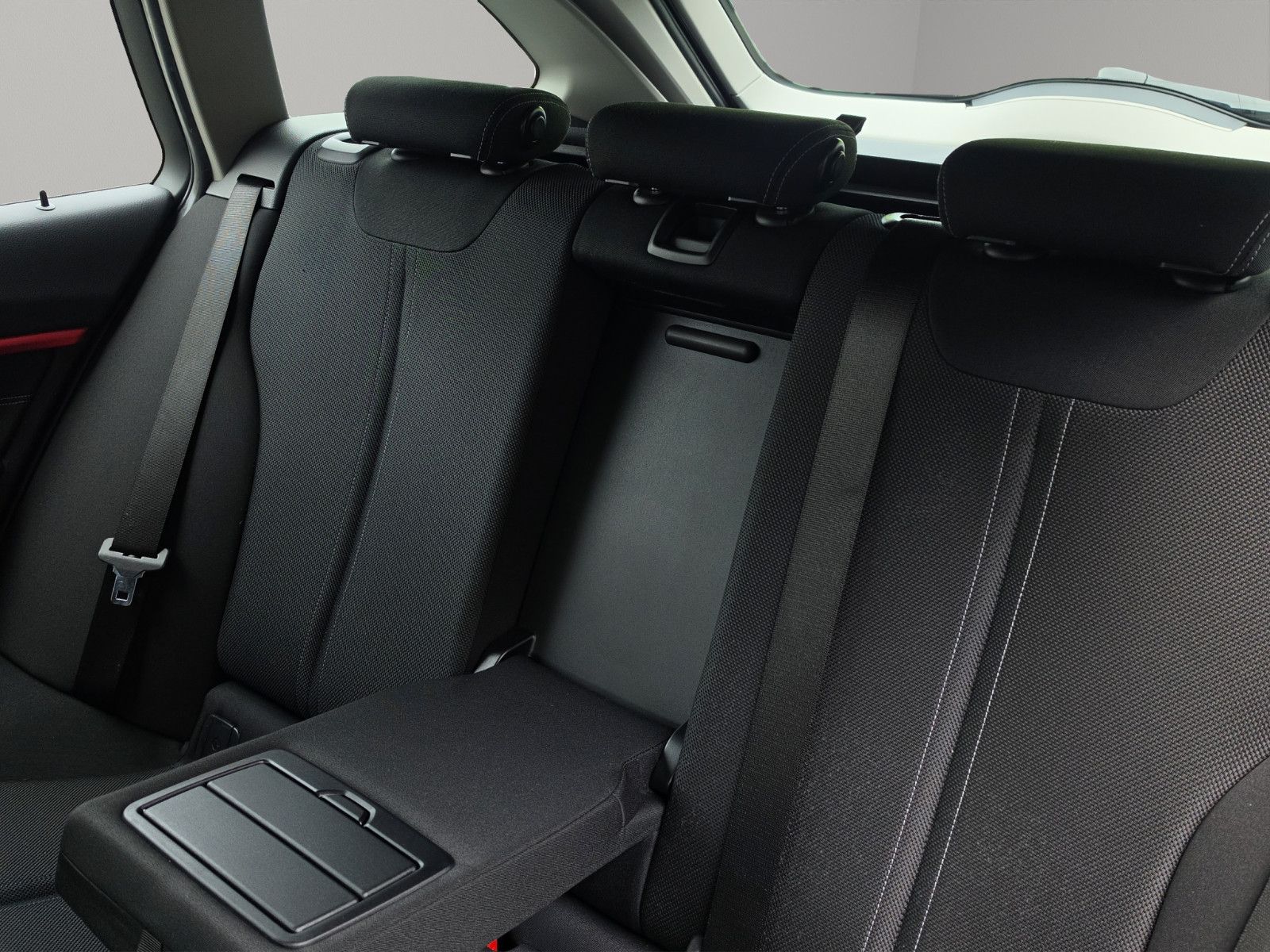 Fahrzeugabbildung BMW 3 Touring 318 d Sport Line Navi Led Scheinwerfer