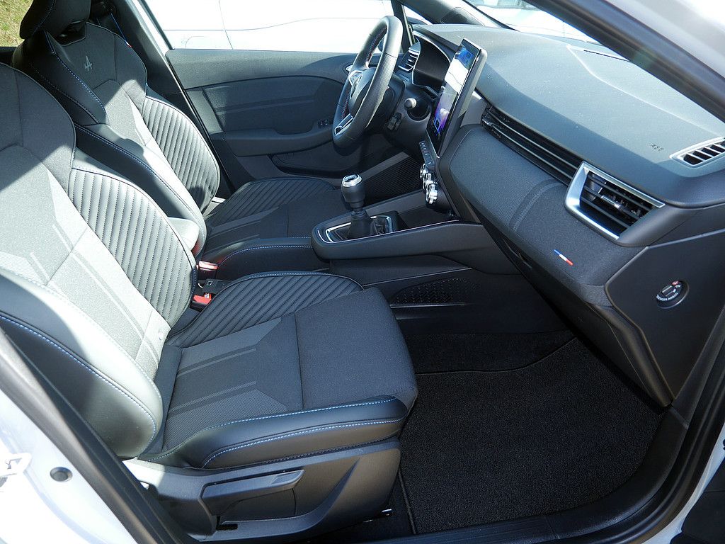 Fahrzeugabbildung Renault Clio Esprit Alpine TCe 90 KAMERA NAVI ACC LED