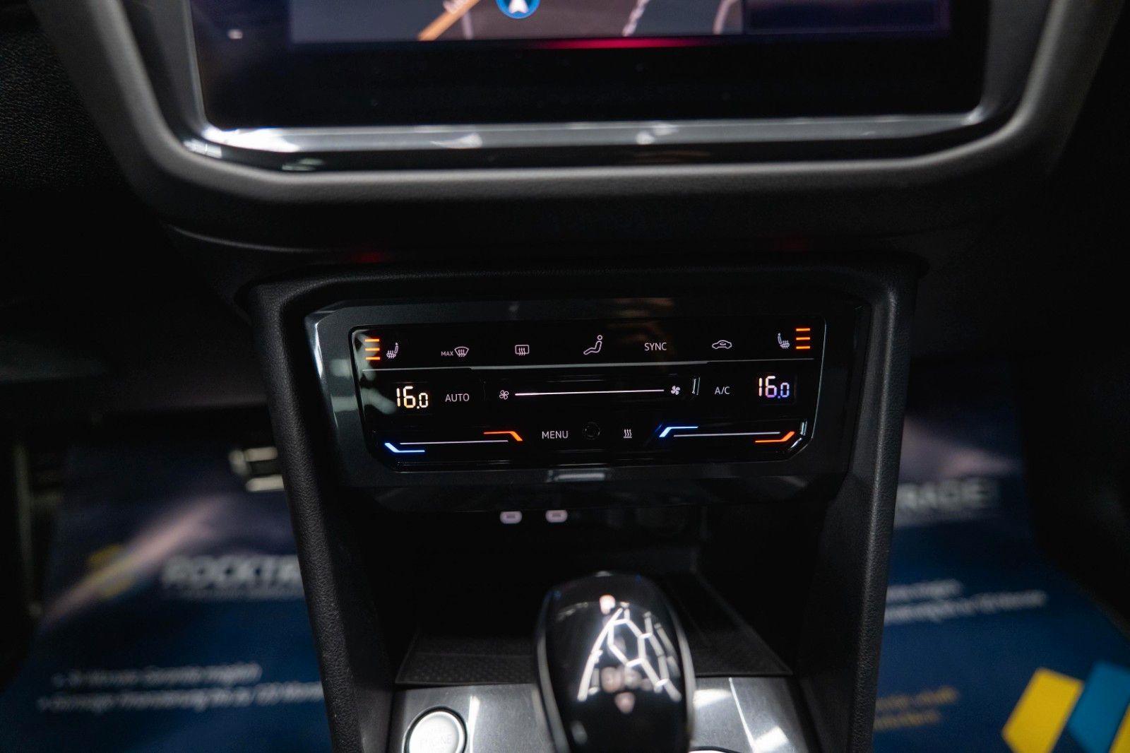 Fahrzeugabbildung Volkswagen Tiguan Allspace R-Line 4Motion HUD | PANO | ACC