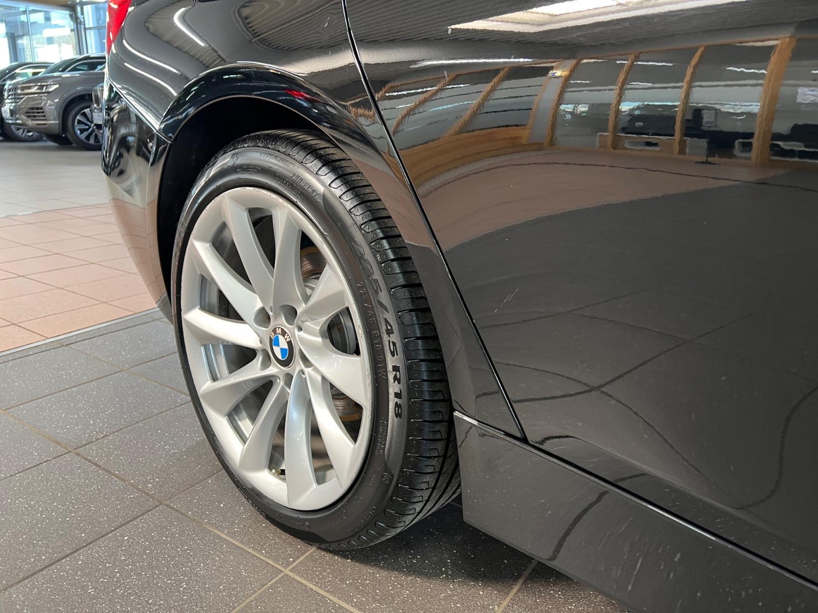BMW 320 d T xDrive Modern AHK+Bi-Xe+AMB+Keyless uvm