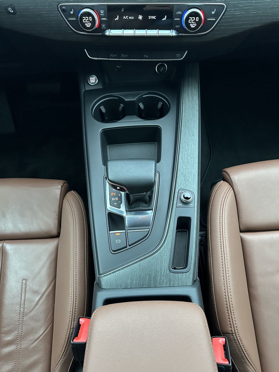 Fahrzeugabbildung Audi A4 Avant 35 TDI S-Line Black NAV+LED+B&O+V-COCK