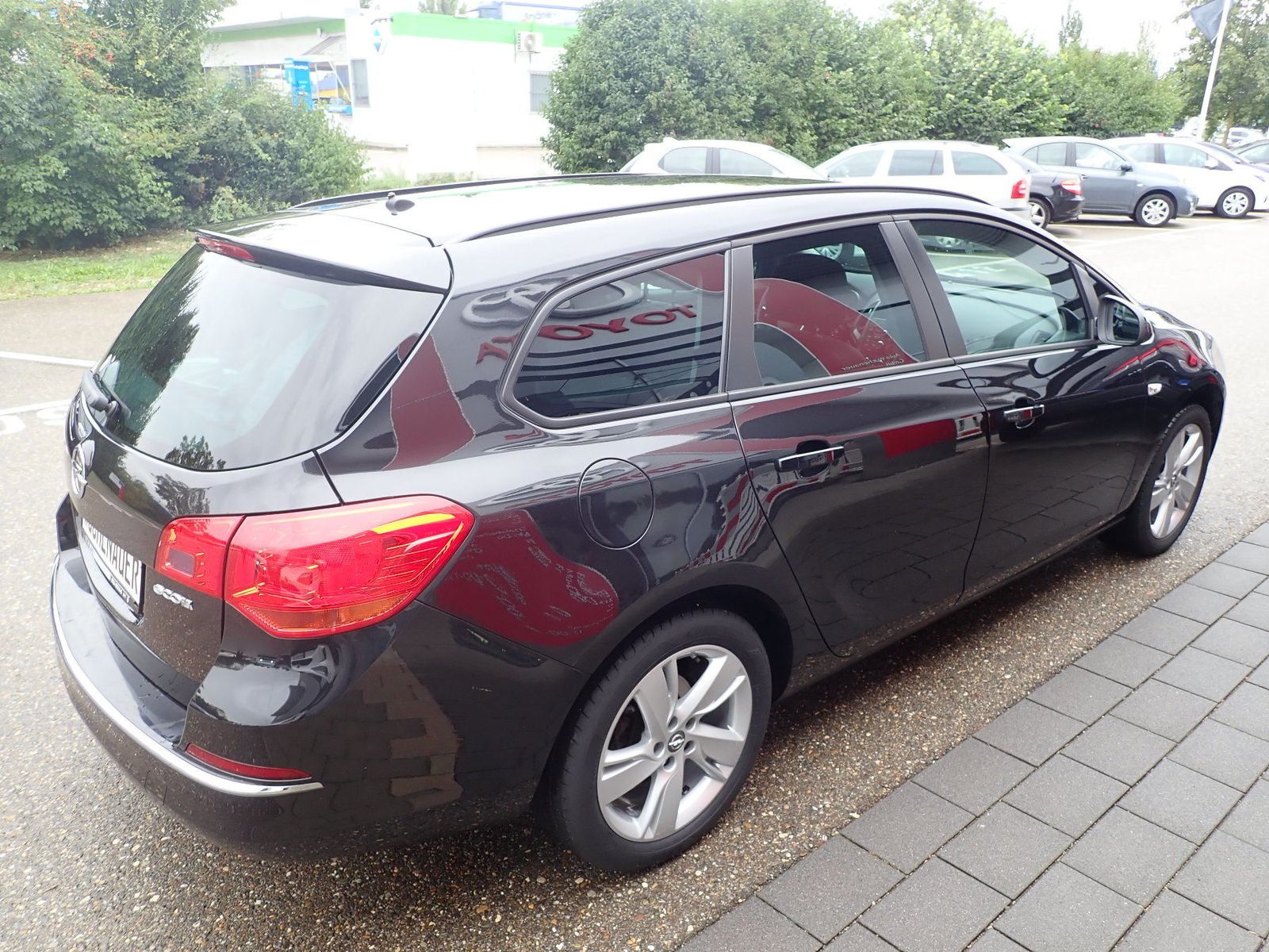 Fahrzeugabbildung Opel Astra J Sports Tourer 1.4 Turbo Style