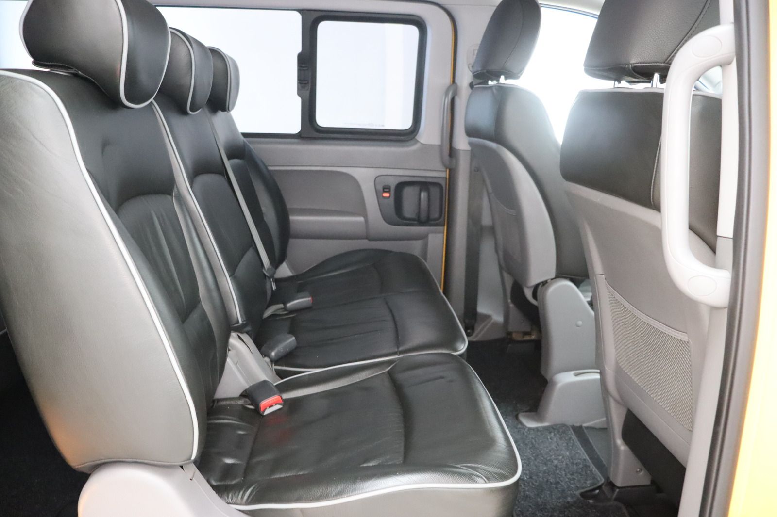 Fahrzeugabbildung Hyundai H-1 2.5CRDi Starex * RFK * Lenkradhzg. * Navi