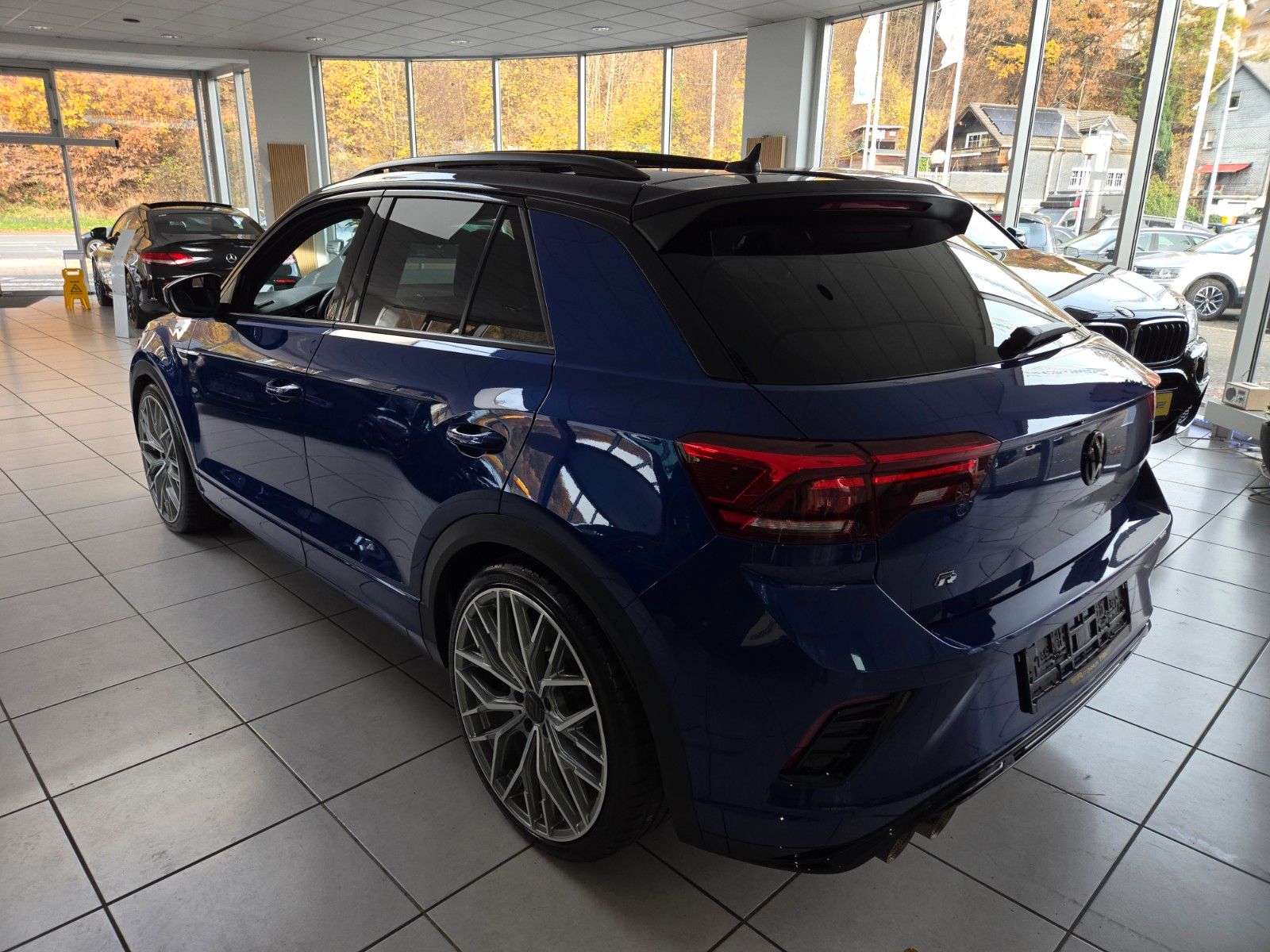 Fahrzeugabbildung Volkswagen T-Roc R 4Motion