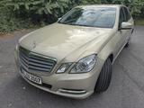Mercedes-Benz E 200 CDI BlueEFFICIENCY - - Mercedes-Benz mit Diesel-Antrieb: Beige, Geschwindigkeitsbegrenzer