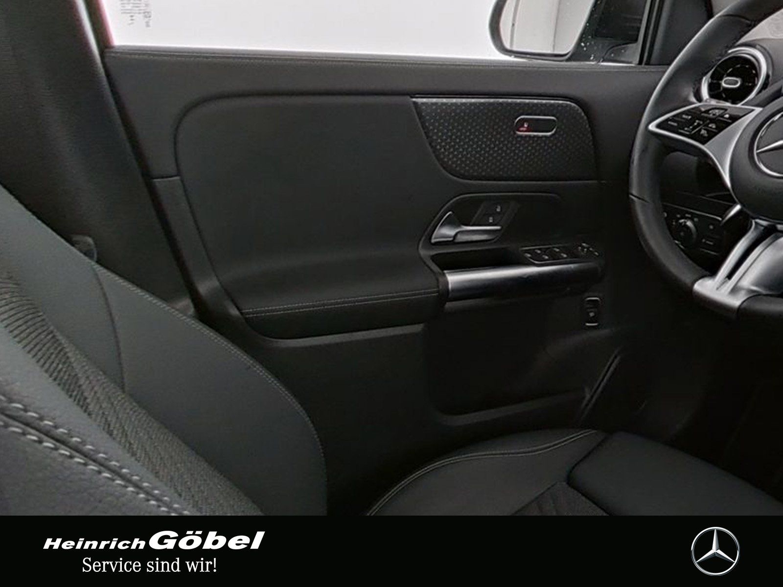 Fahrzeugabbildung Mercedes-Benz GLA 180 PROGRESSIVE+LED+KAMERA+EL.HECKKL.+NAVI