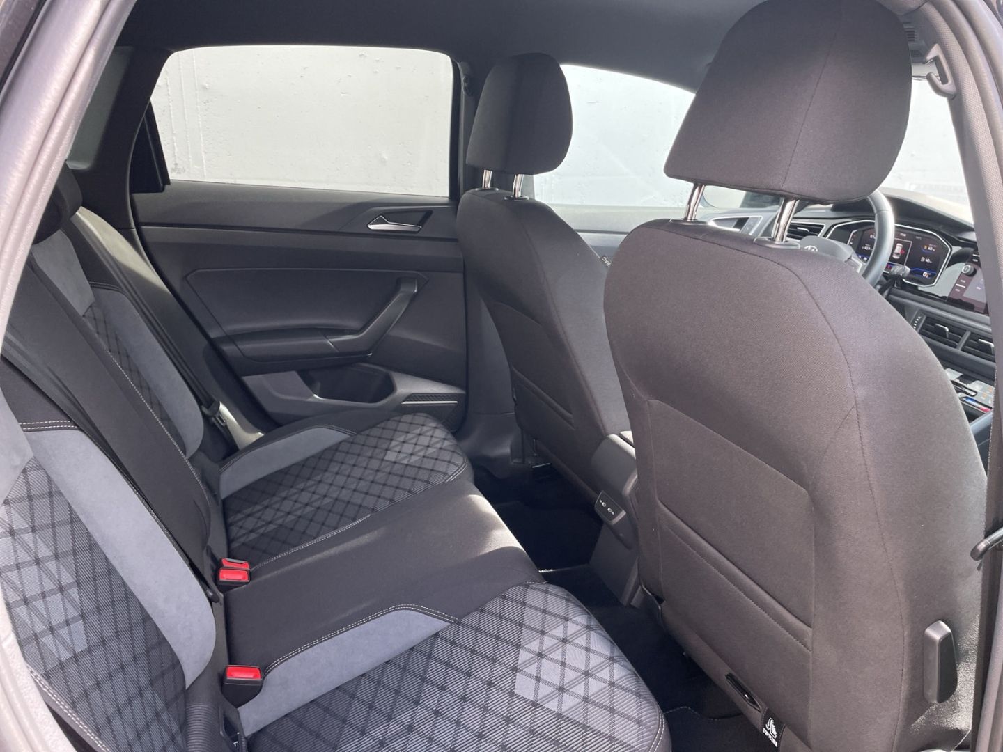 Taigo 1.0 TSI DSG R-Line ACC/App-Connect/Matrix/