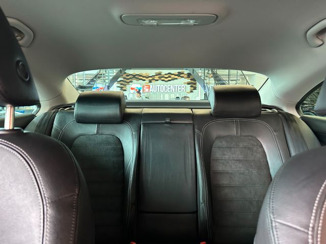 Volkswagen Passat *Sport-Paket*Tempo*Navi*PDC*BI-XENON*
