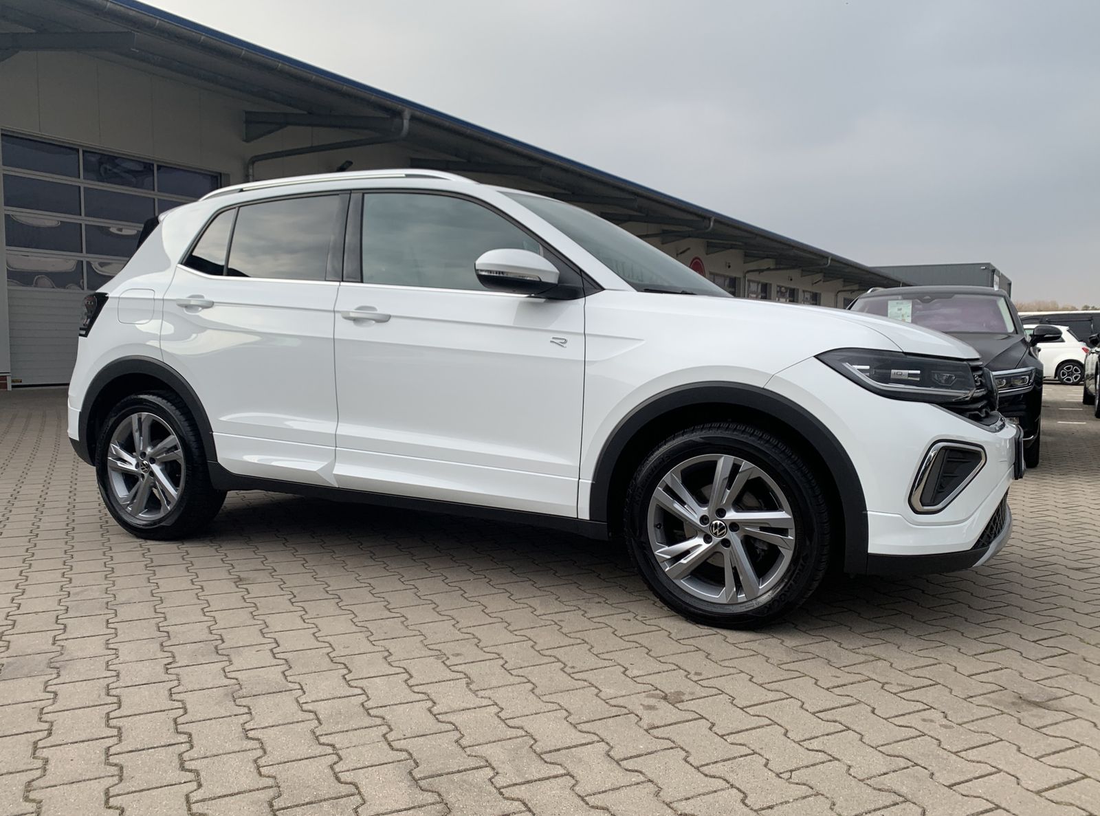 Fahrzeugabbildung Volkswagen T-Cross 1.5 TSI*R-Line*IQ.LIGHT*AHK*Cam*Digital*