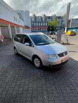 Volkswagen Touran - Volkswagen Touran mit Benzin-Antrieb: Kleinwagen