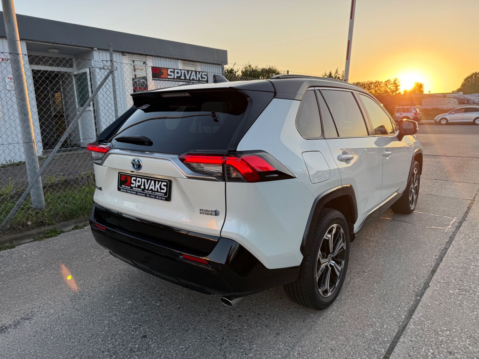 Toyota RAV4 Plug-in Hybrid 4x4 Head-Up JBL 360° Memory foto 3