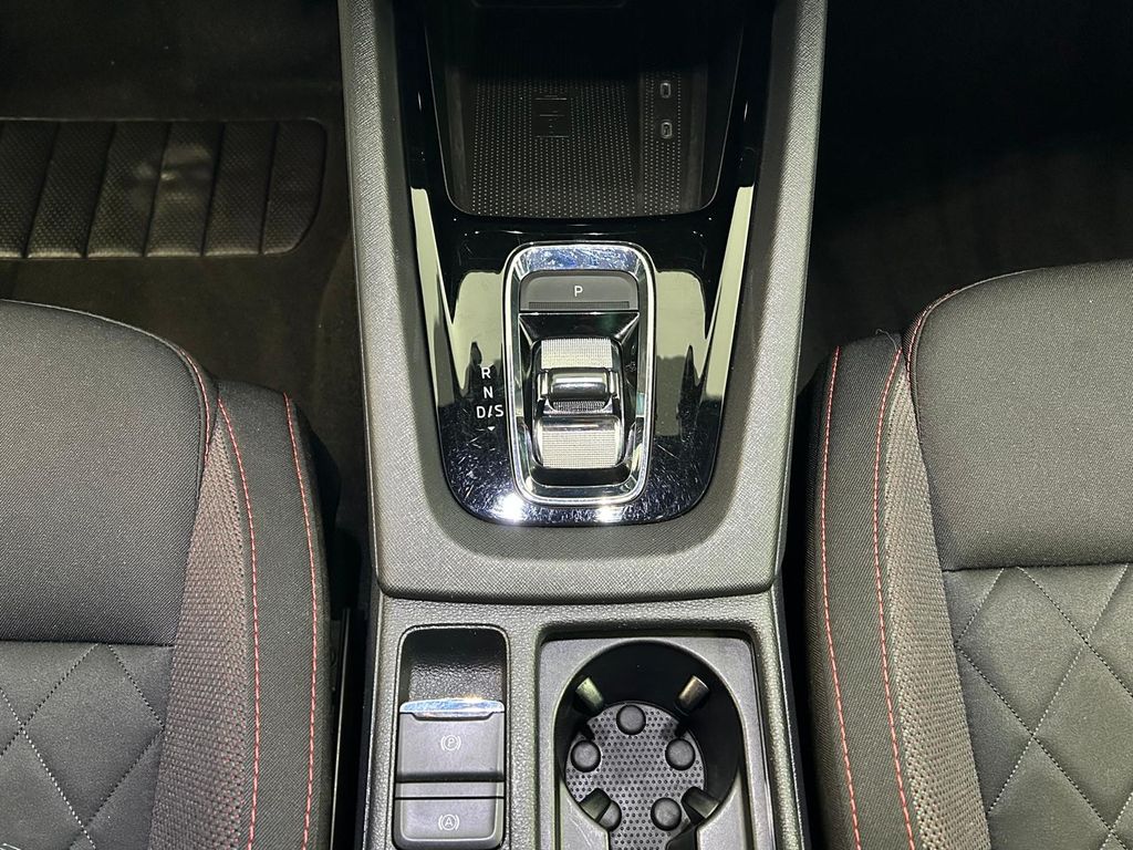 Skoda Octavia Combi RS 2.0 TDI DSG*MATR*NAVI*HUD*ViCo*