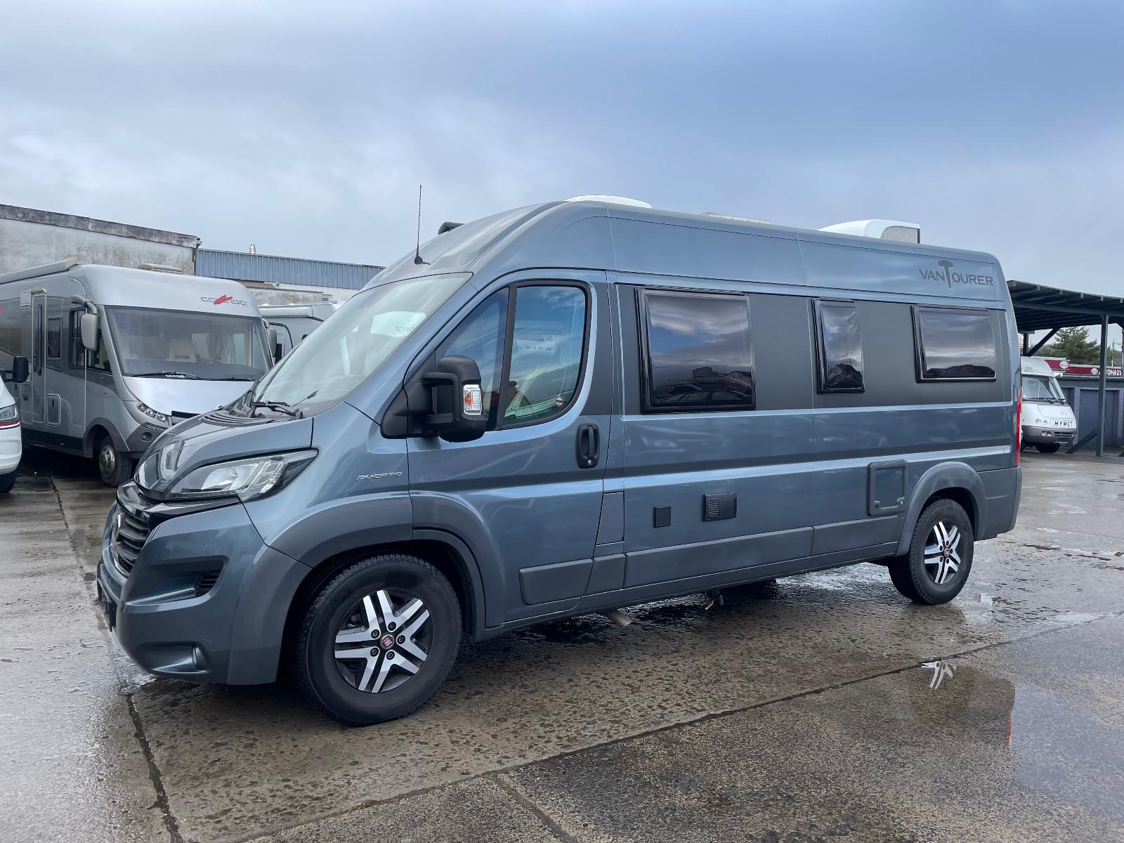 Knaus Van Tourer 600 Automatik-Einzelbetten-Standklima