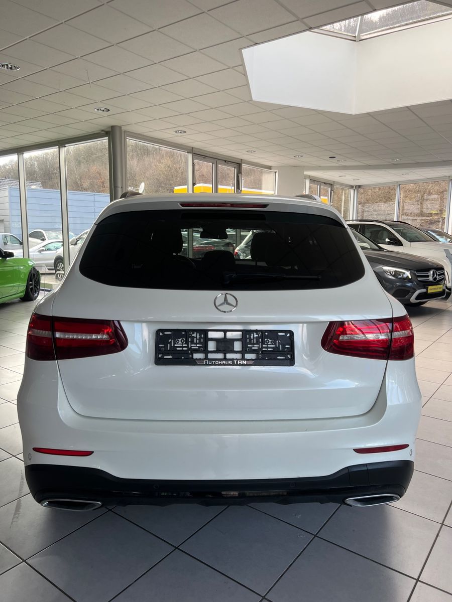 Fahrzeugabbildung Mercedes-Benz GLC 350 d 4Matic AMG LINE *PANORAMADACH*