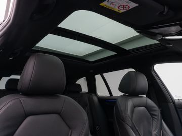 Fahrzeugabbildung BMW 530d Tour Luxury Line AHK Pano H/K Kamera DAB