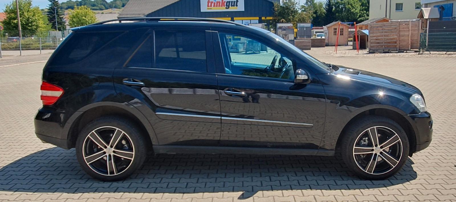 Mercedes-Benz ML 320